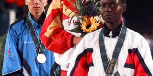 开云体育下载-退役后移居美国，3个孩子3个爹，52岁“东方神鹿”王军霞现在还好吗|长跑|金牌|奥运会|黄天文|世界冠军_新浪体育_新浪新闻