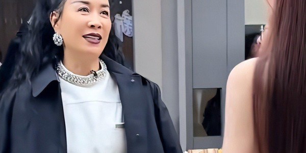 开云体育官网-“苦等9年”的沈梦辰，住2亿别墅，请4个保姆，那英果然没说错