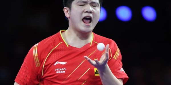 开云体育下载-樊振东“内战”连闯关 将与梁靖崑争世乒赛决赛名额