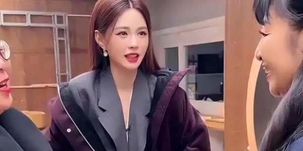 开云体育官网-“苦等9年”的沈梦辰，住2亿别墅，请4个保姆，那英果然没说错