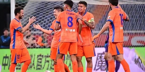 山东泰山中场最强组合浮现，两人或成最大隐患，德尔加多赫然在列