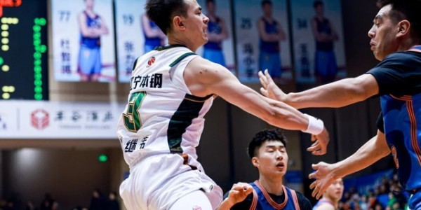 开云体育官网-辽宁男篮8分险胜！完成大逆转，布罗金顿首秀3分，莫兰德爆发