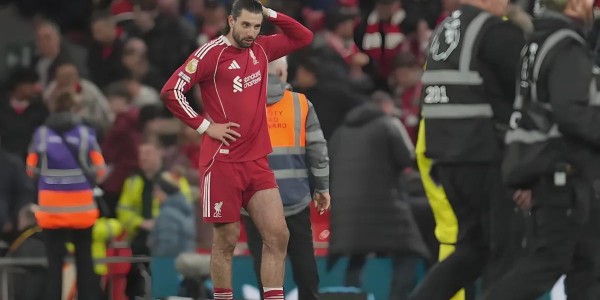 开云体育-利物浦1-1热刺！绝平的背后是溃败，红军的至暗时刻来了？