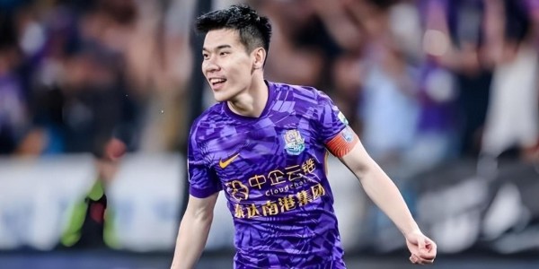 开云体育下载-于根伟留下的津门虎20号战袍，本赛季迎来新主人，曾是鲁能锋霸