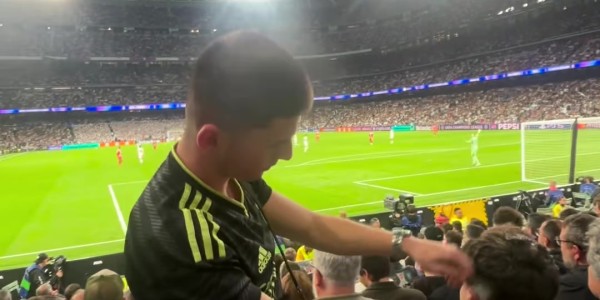 开云体育官网-科贝：皇马vs拜仁赛中一网红在伯纳乌看台理发，引发皇马球迷不满