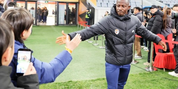 开云体育app-马年“牛”起来！青岛海牛举行新赛季出征仪式，主教练米兰要踢出攻势足球