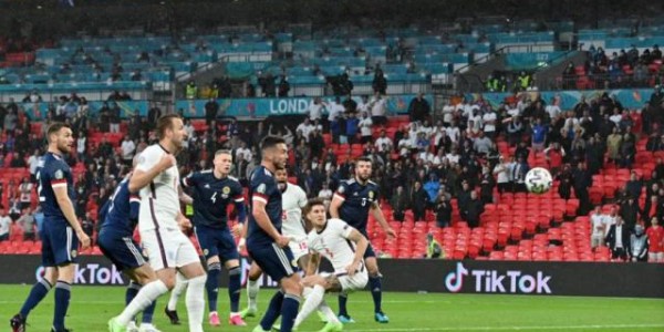 开云体育下载-欧洲杯决赛移师罗马？这只是意大利总理的空想