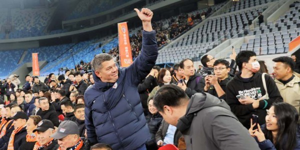 开云体育app-马年“牛”起来！青岛海牛举行新赛季出征仪式，主教练米兰要踢出攻势足球